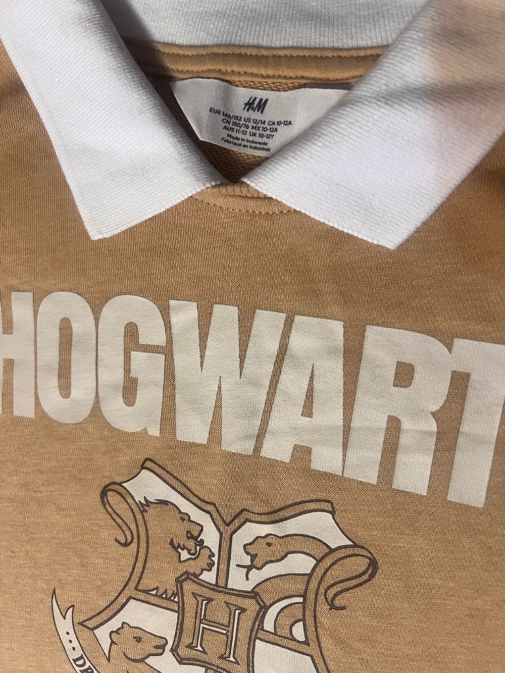 H&M Harry Potter Hogwarts Cropped Polo Sweatshirt Size L (12/14) NWOT - Picture 2 of 3